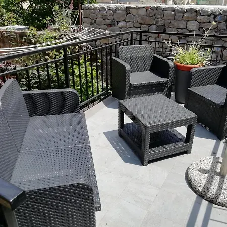 Appartamento Con Giardino, Terrazzo E Garage A Due Passi Dal Mare E Dalle Cinqueterre Lt-0486 *