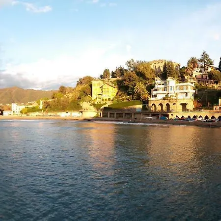 Con Giardino, Terrazzo E Garage A Due Passi Dal Mare E Dalle Cinqueterre *